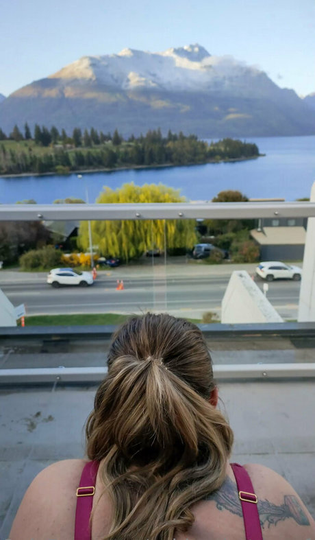 ashleytheteasefree free model photo