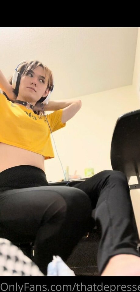 thatdepressedrat model top photos