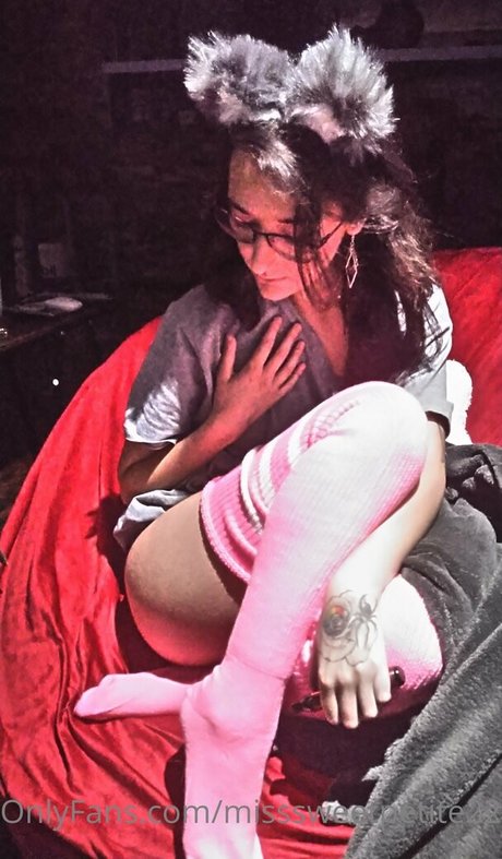 misssweetpetite22 naked actress pic