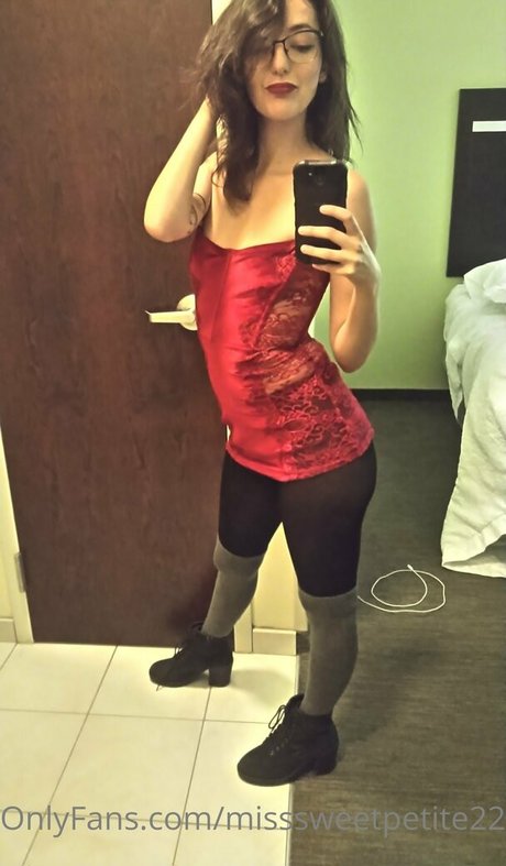 misssweetpetite22 hd pornstar photo