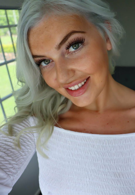 footjob onlyfans pornographic image