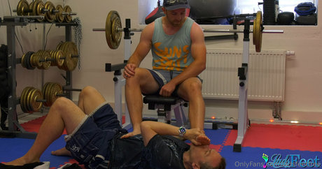 ladsfeetfree art actress pictures