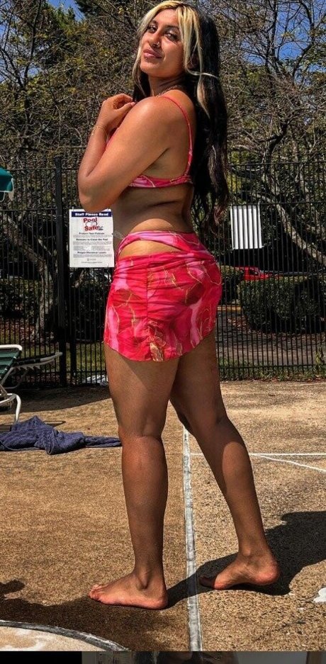 thigh high boots onlyfans exclusive img