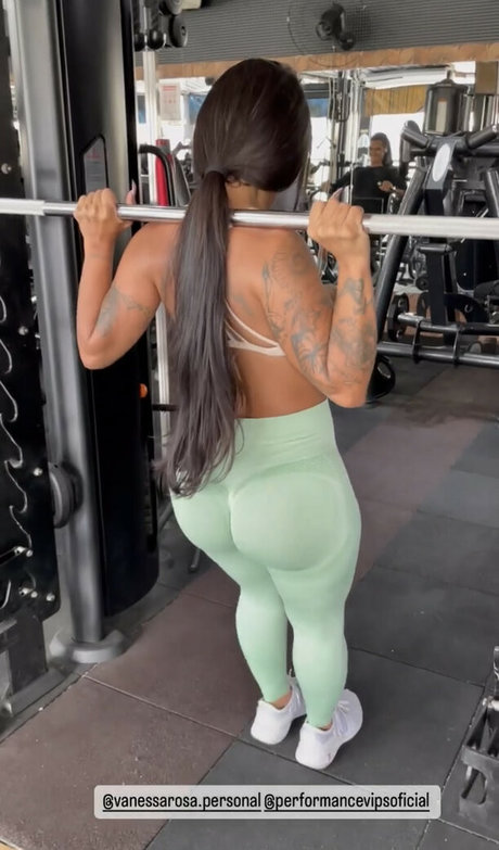 Aline Carvalho nice actress galleries