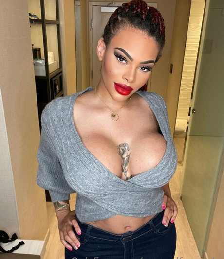 milf slut onlyfans free naked picture