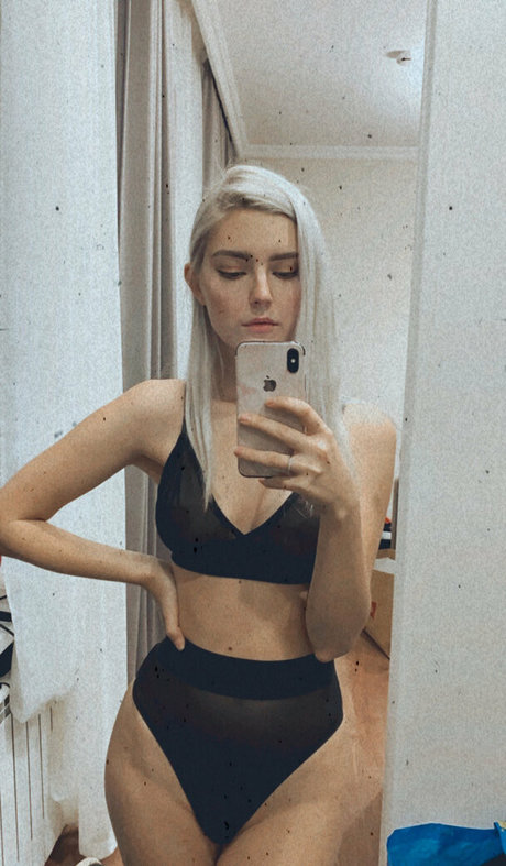 evaelfiefree model high quality picture