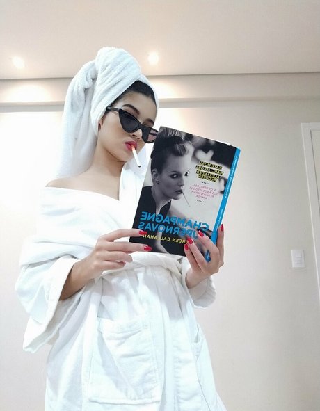 thebeautyofsmoking art pornstar pic