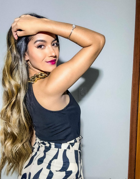 thebeautyofsmoking model perfect pics