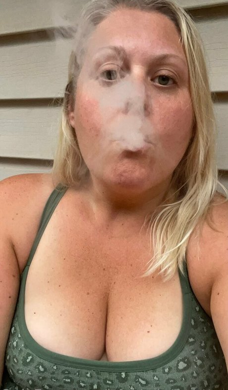 smokybrookeb sexy actress img