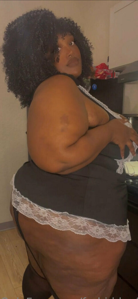 forbiddenfruyt23 star free pic