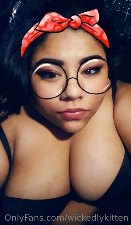 wickedlykitten beautiful actress img