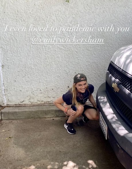 Emily Wickersham nice model image