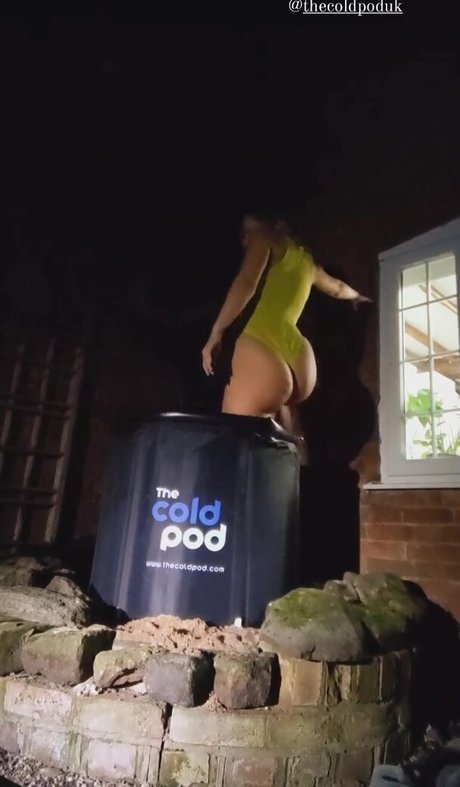 Sophie Pettifer hot actress photo