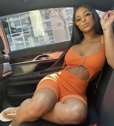 nataliemor pornstar nude pic