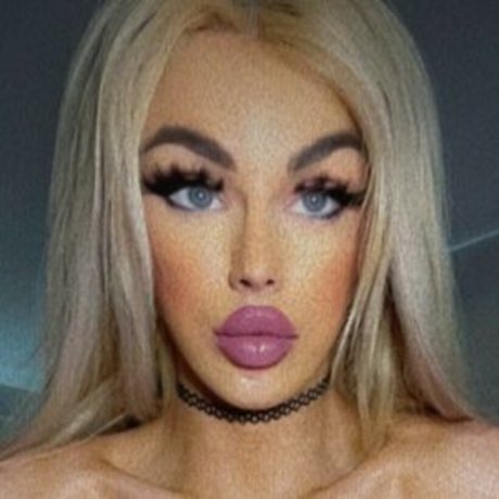 Malibu merc model sexy pic