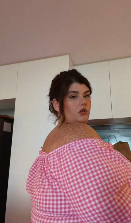 xxlbbw star naked photo