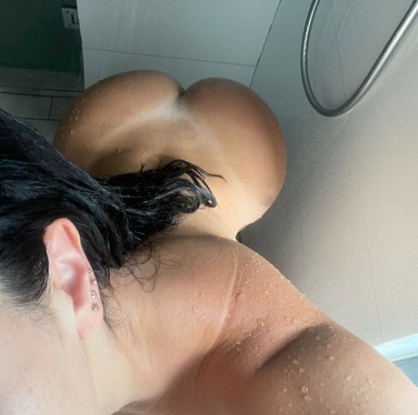 Priscilla Mclean exclusive star pictures