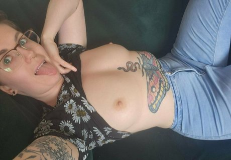 blonde babe onlyfans nude pic