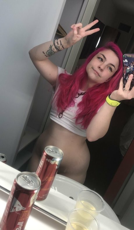 ciricesinssfw model nudes image