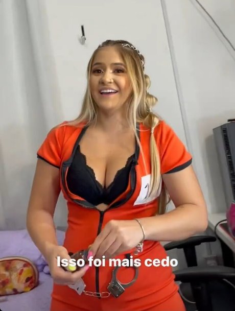 mirror selfie onlyfans free naked pic