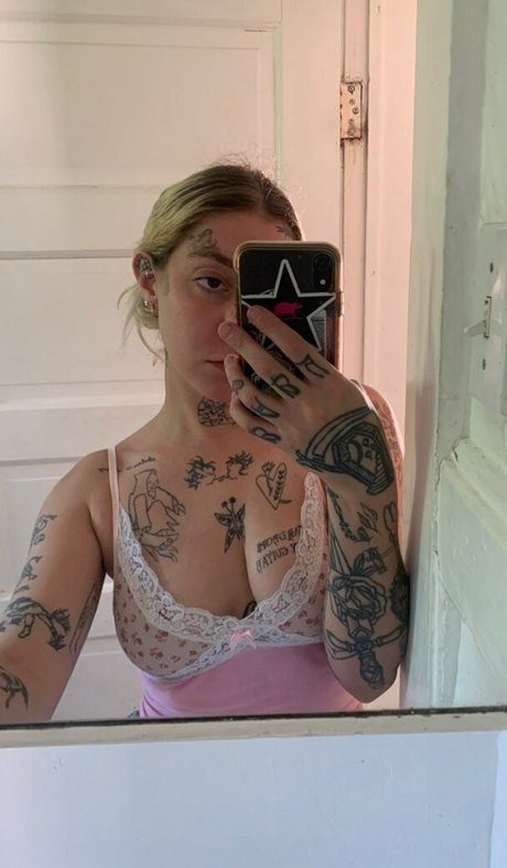 Velvetears model sexy img