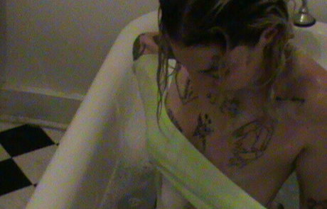 Velvetears model nudes archive