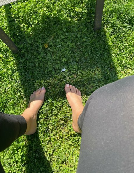 azerasfeet pornstar high quality image