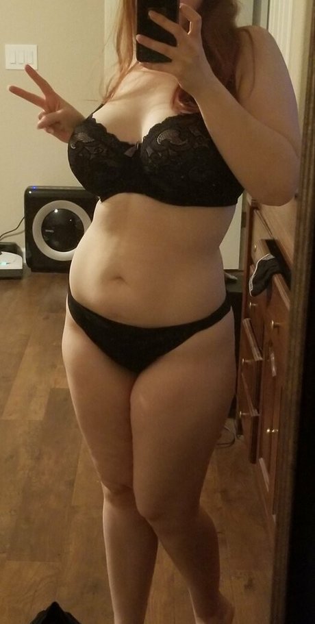 enterthelunaverse adult model photo