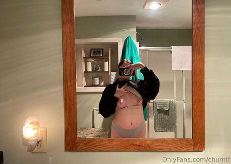 chumtf pretty pornstar img