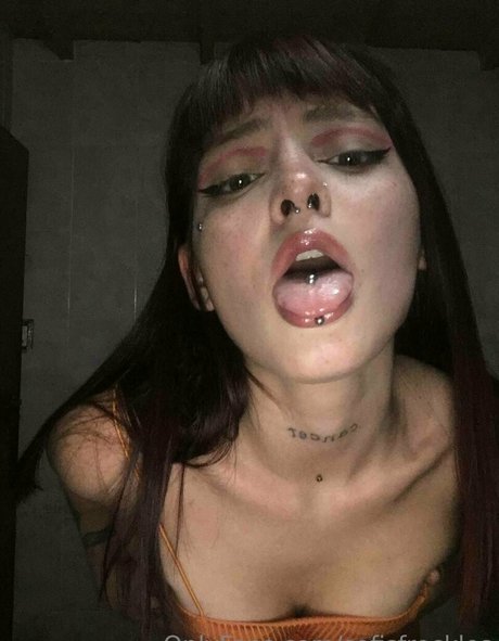 sofisfreckles free pornstar photo