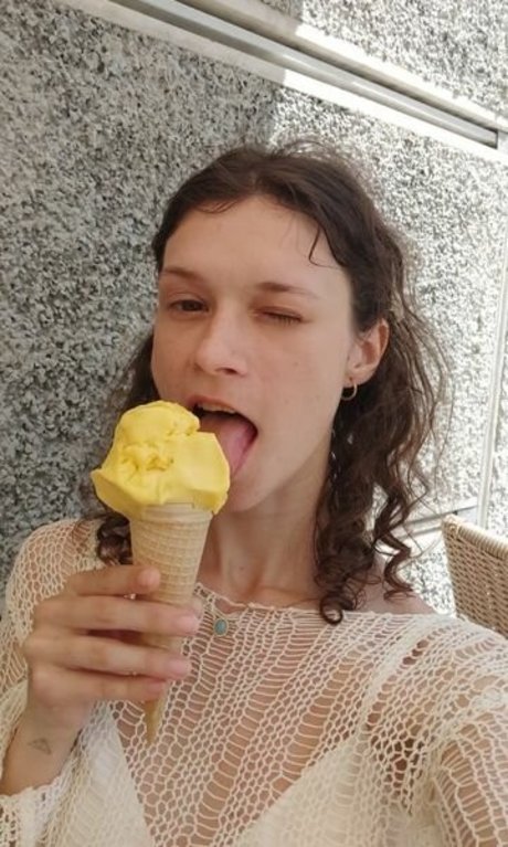 lilpisya exclusive actress photo