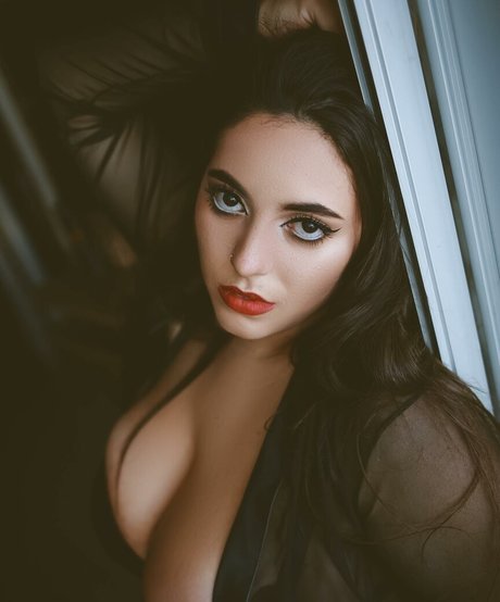 Gii Grande Giigrande hd model photo