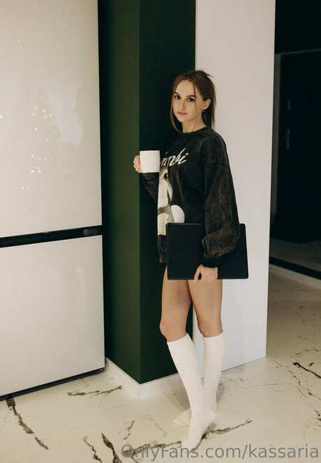 eating onlyfans hot sexy gallery