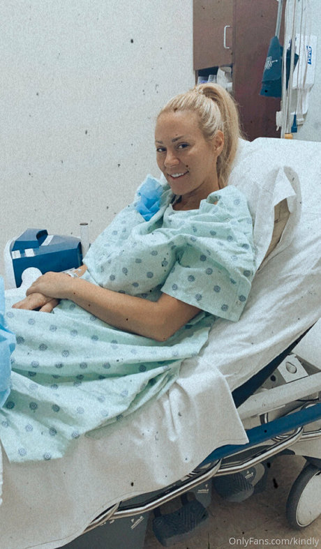 mirror selfie onlyfans porno image