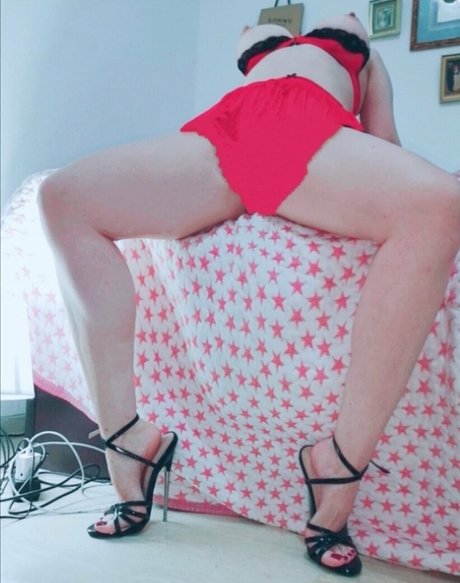 waitress onlyfans sexy picture