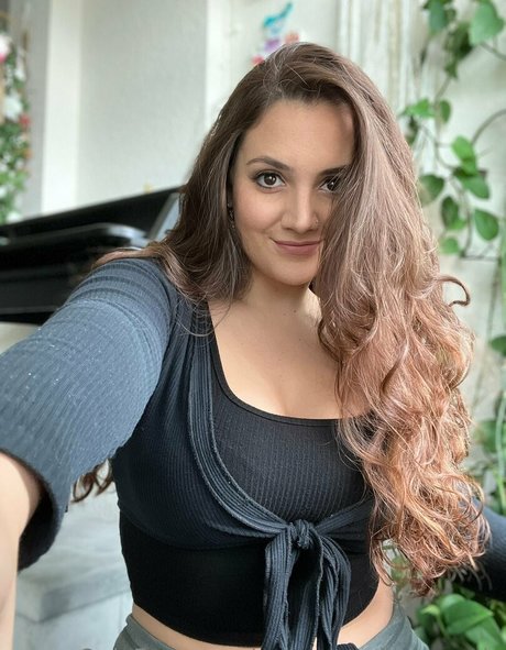 morgangallocomedy nice actress pictures