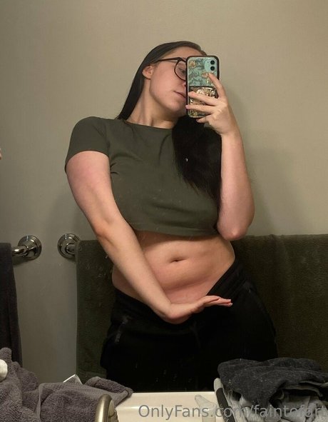 faintofart art model archive