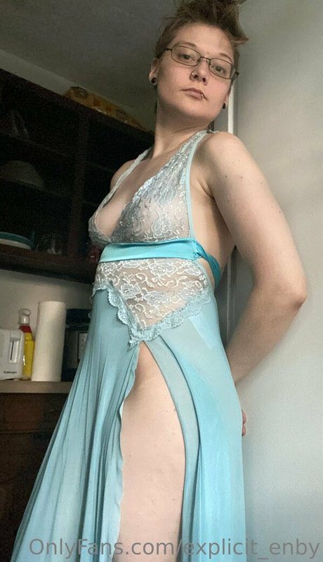 explicit enby star naked image