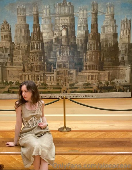 aloeaceae beautiful actress images