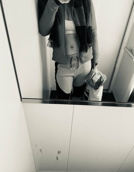 uskyldigesara pretty actress img