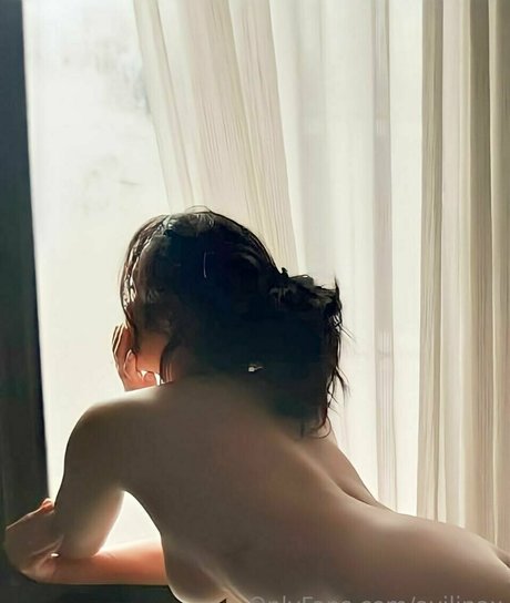 avilinax model exclusive pics