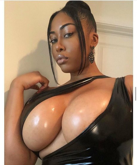 moreofmoriah model beautiful galleries