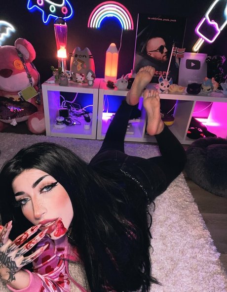 petite blonde onlyfans free nude gallery