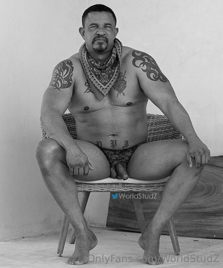 worldstudz model naked photos