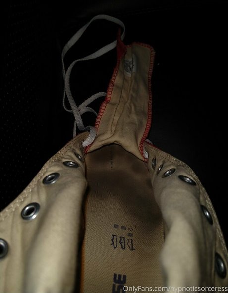 hypnoticsorceress model art pic