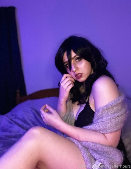 rayafterhours model naked image