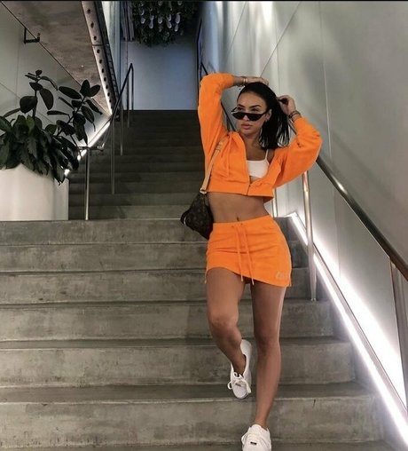 bre tiesi star sexy pics