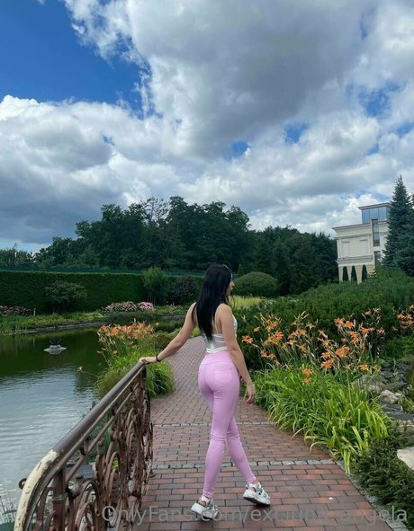 evelinaqueen pornstar archive