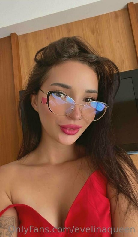 evelinaqueen beautiful star picture