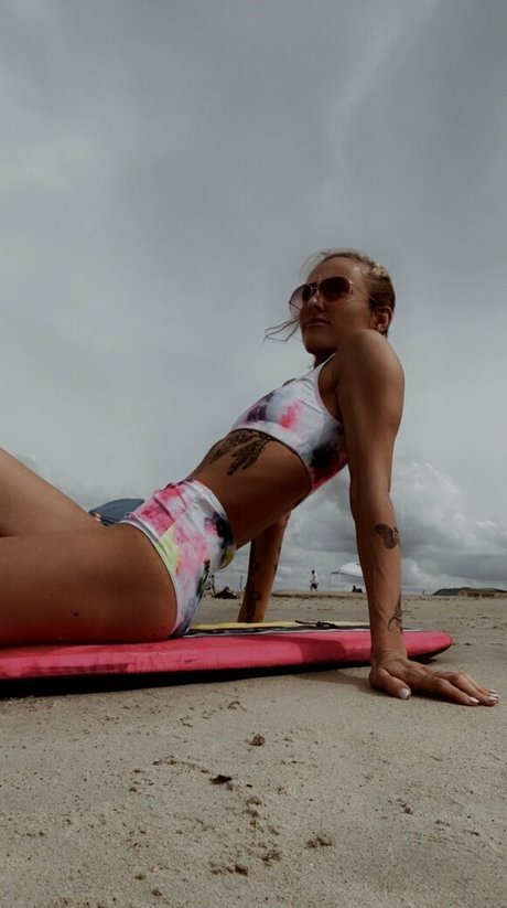 huge shemale onlyfans pretty picture